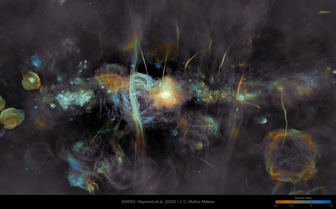 待譯-APOD20220202-MwCenter_MeerKATMunoz_1080.jpg