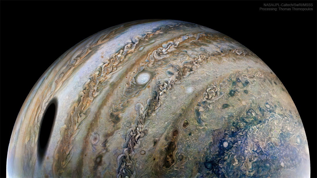 待譯-APOD20220427-JupiterDarkSpot_JunoTT_1080.jpg
