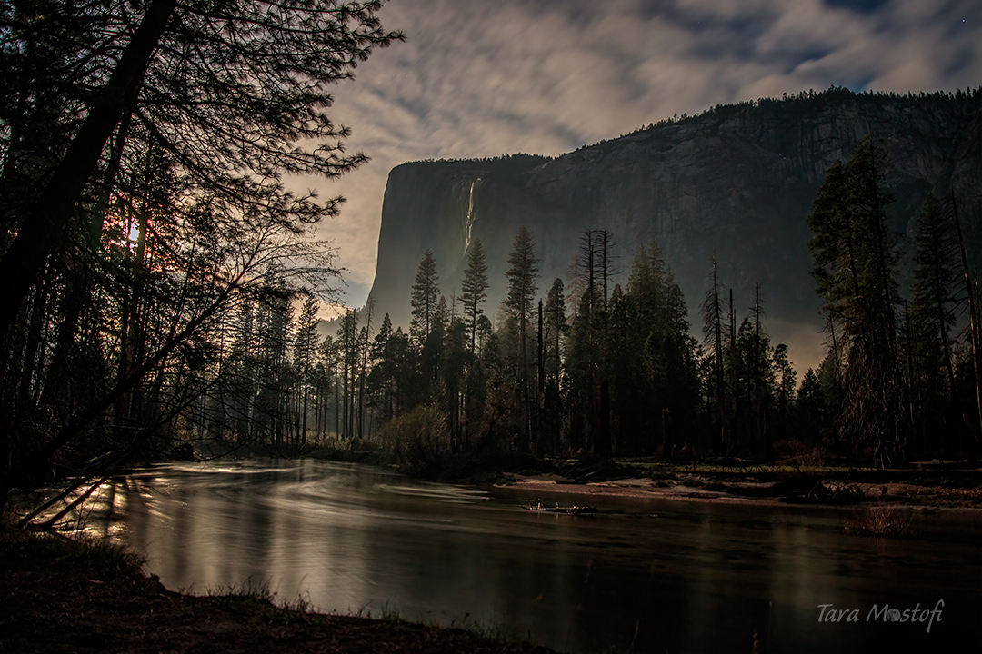 待譯-APOD20220507-2021-04-15_443amLunarFirefall1080P.jpg