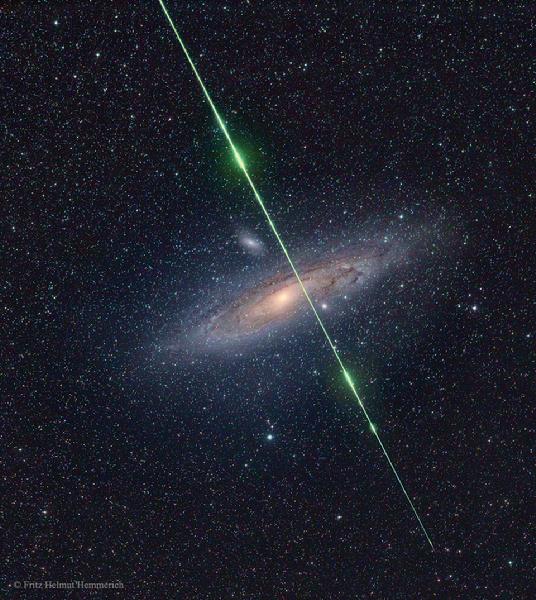 待譯-APOD20220807-MeteorM31_hemmerich_960.jpg