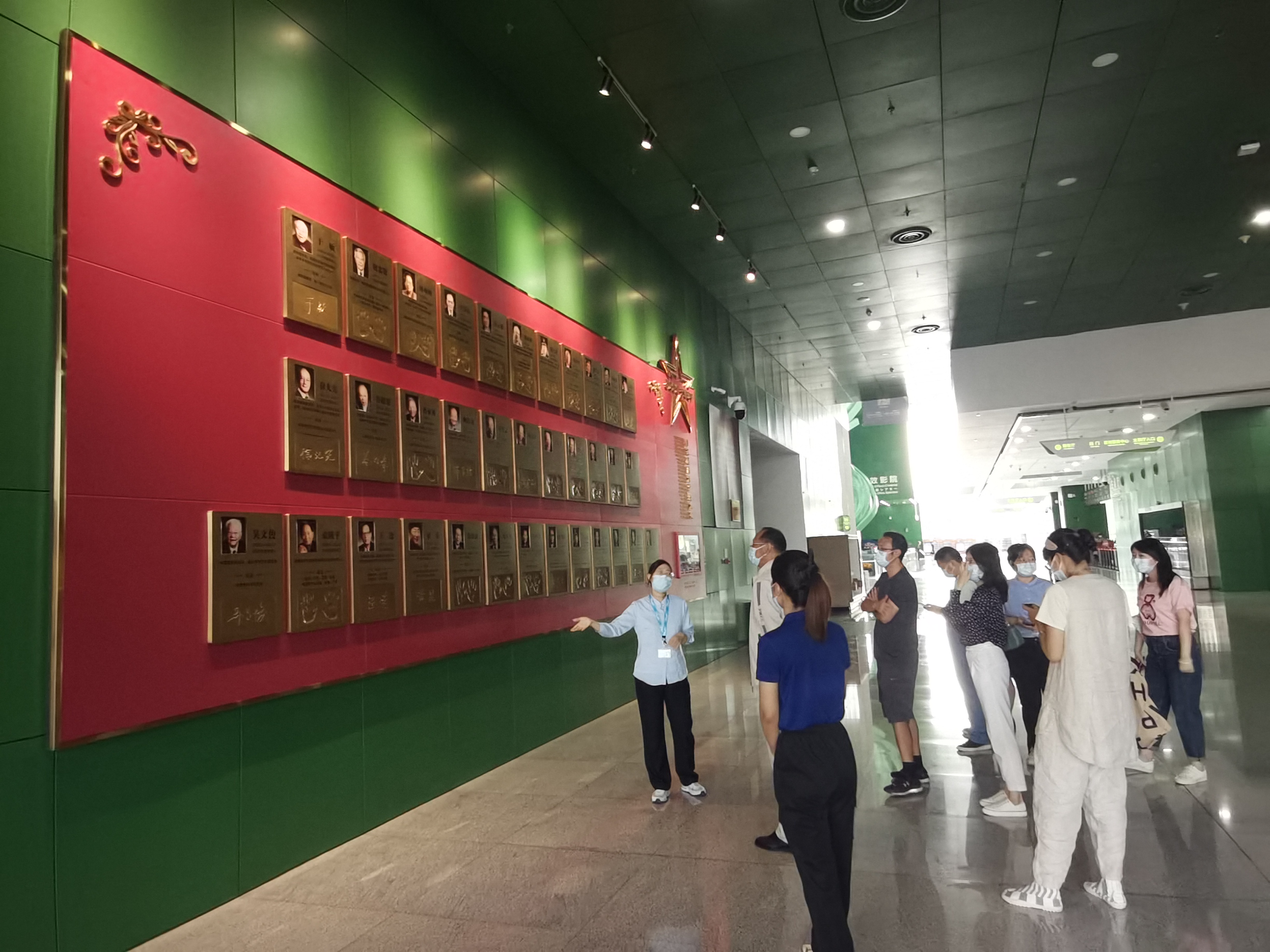 2.手模墻.jpg