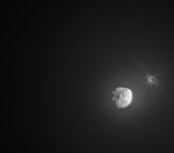 待譯-APOD20220929-liciacube_leia_l0_1664234215_00000_01_c.jpg