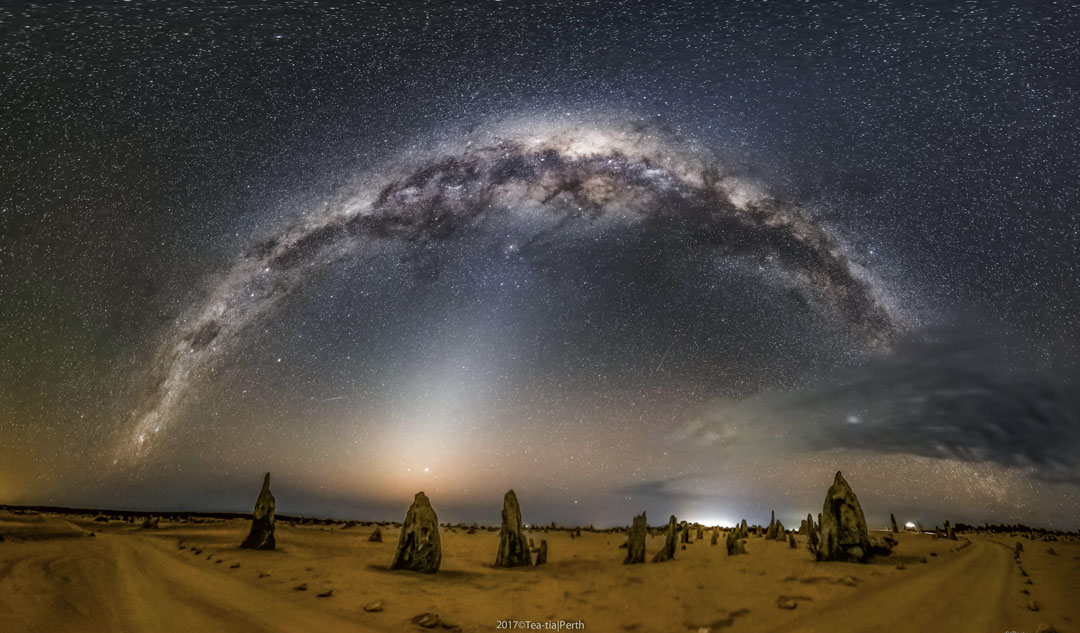 待譯-APOD20221023-ZodiacalPinnacles_Zhang_1080.jpg