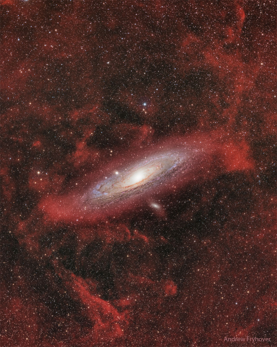 待譯-APOD20221024-M31Clouds_Fryhover_960.jpg