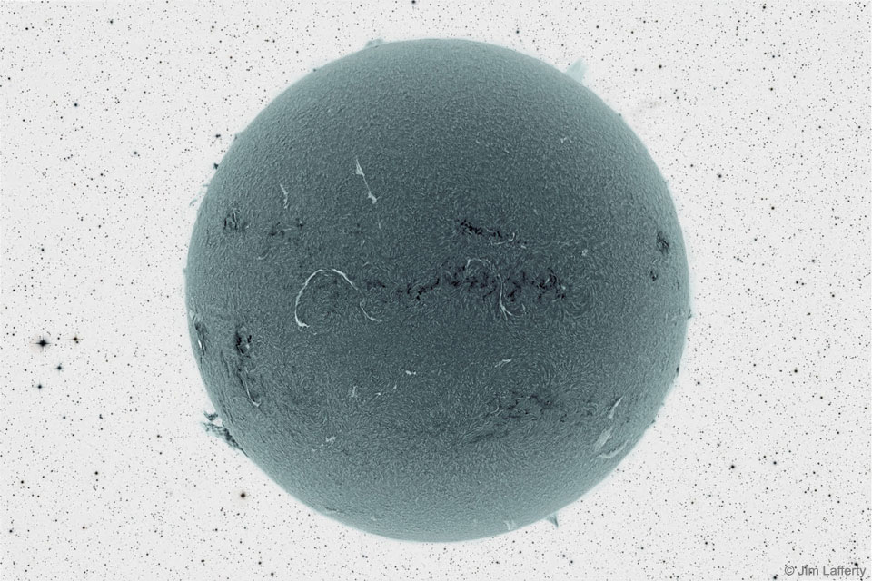 待譯-APOD20221106-darksun_lafferty_960.jpg