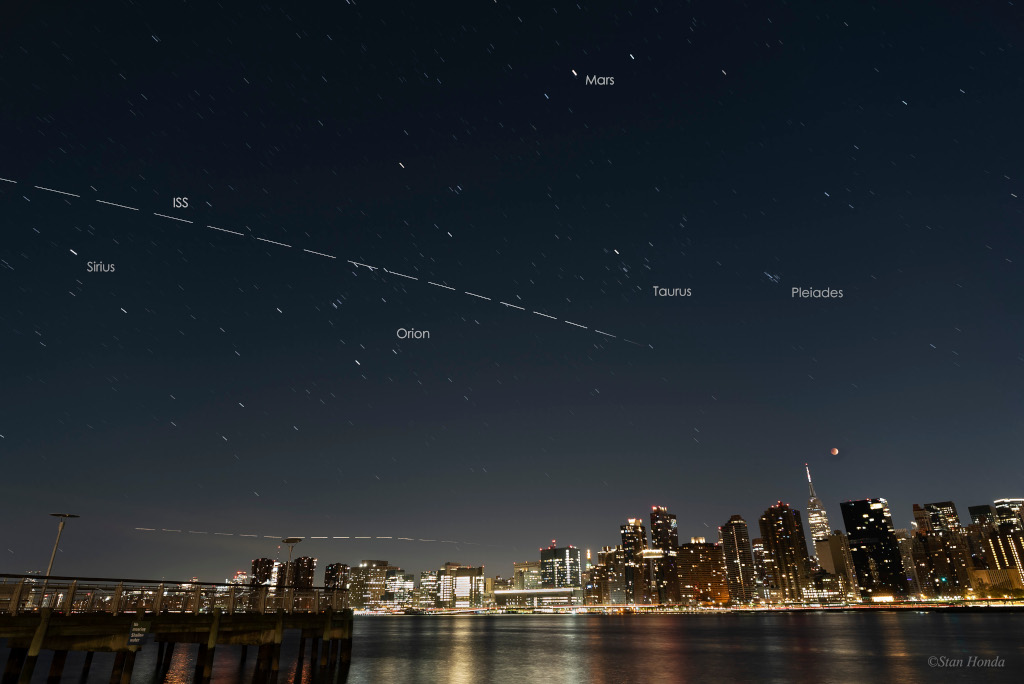 待譯-APOD20221112-StanHondaTLE-ISS1108annotated1024.jpg