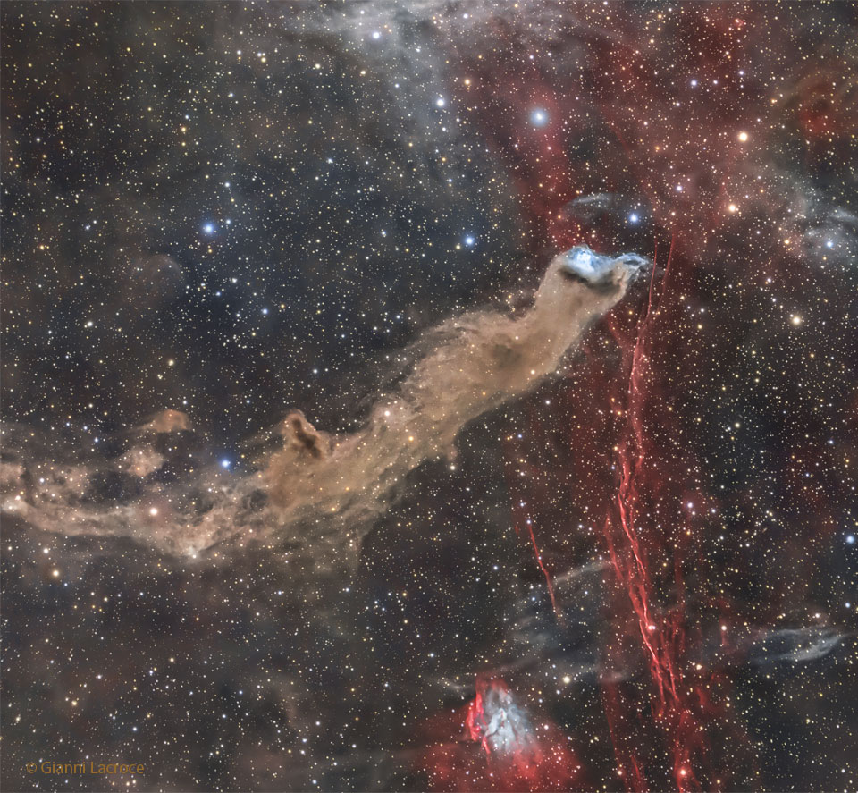 待譯-APOD20221115-WolfsCave_Lacroce_960.jpg