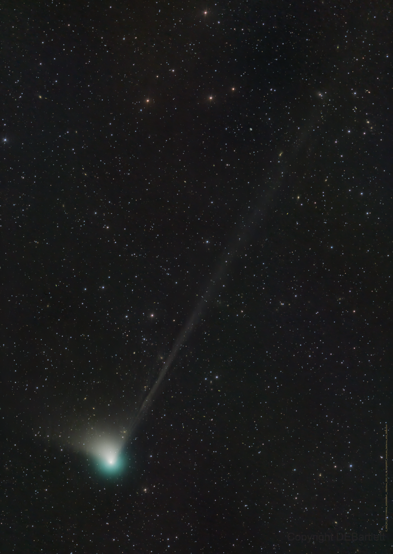 待譯-APOD20221224-c2022E3_ZTF_Bartlett800.png