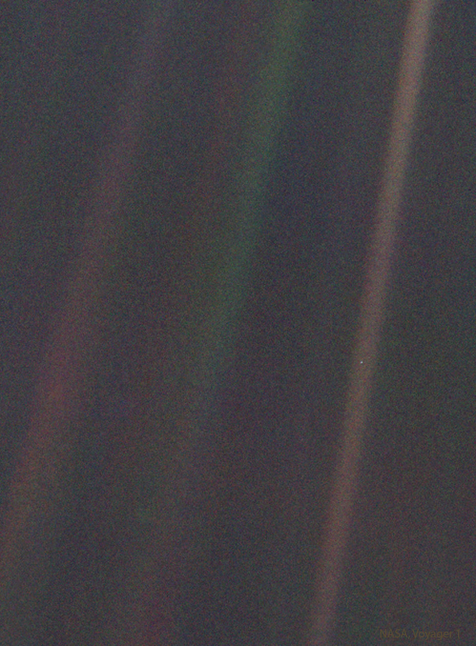 待譯-APOD20230101-PaleBlueDotOrig_Voyager1_960.jpg