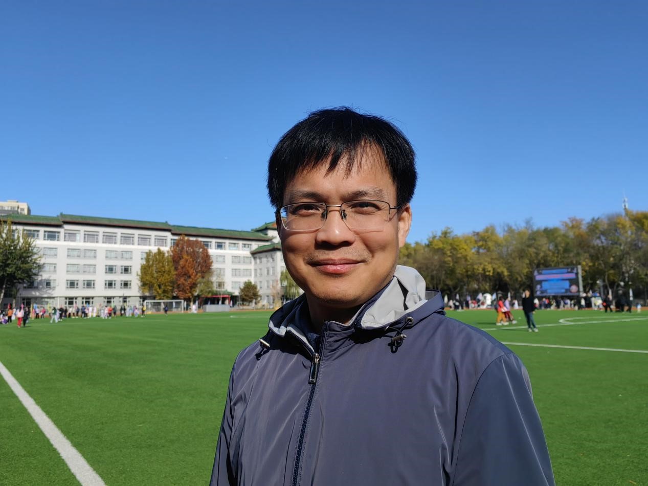 李鑒.jpg