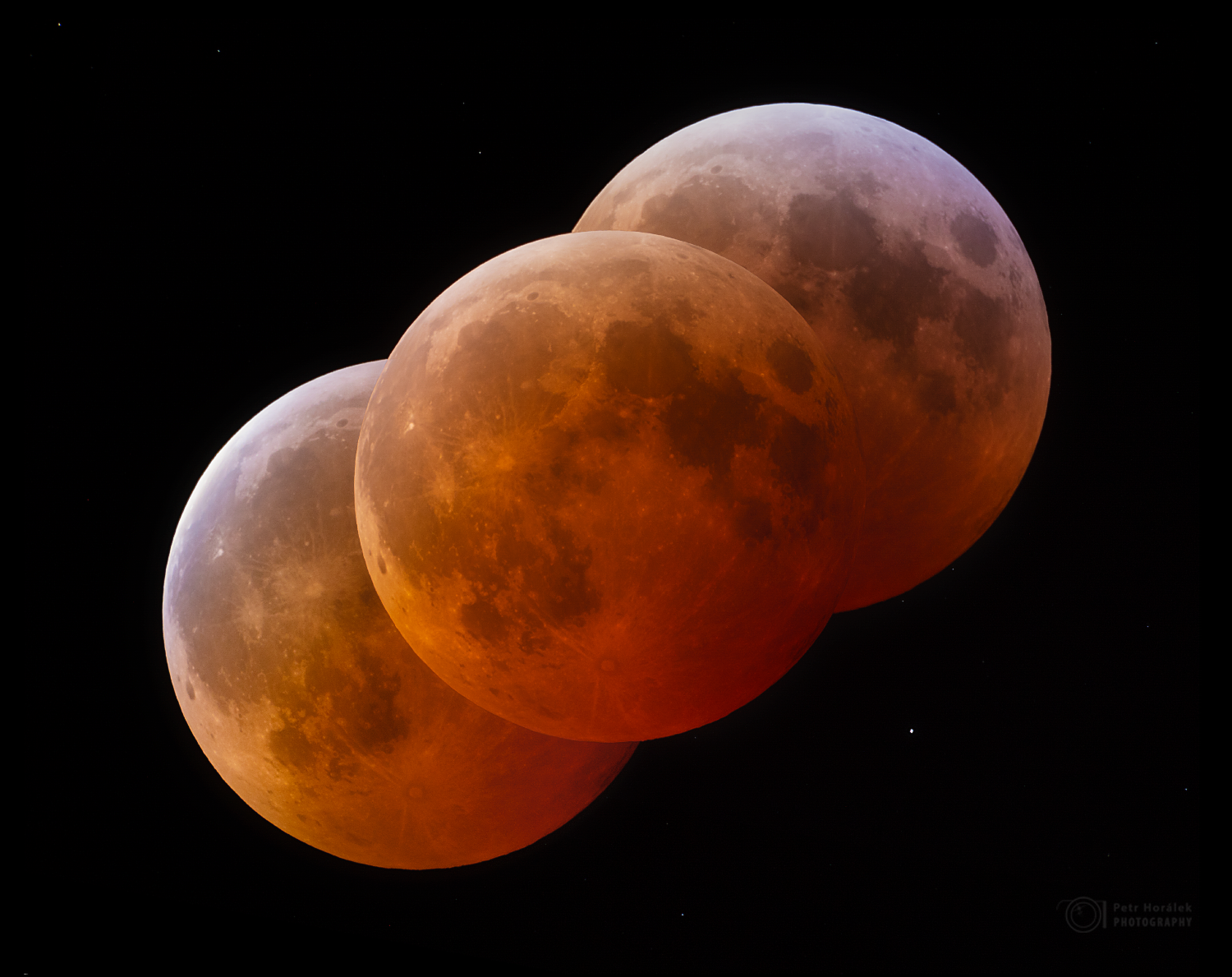 已審核-APOD20250315-ZM_Tololo_Totalita_Fin_1500py.png